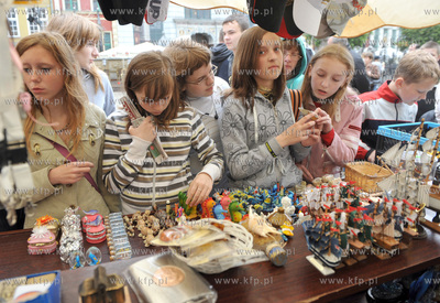 Grupa polskich dzieci z Bialorusi zwiedzala gdanska...