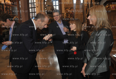 Gdansk, Dwor Artusa. Prezentacja przyszlych radnych...