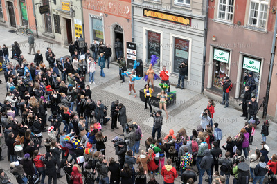 Na 100 dni przed rozpoczeciem Euro2012 na ulicy Dlugiej...