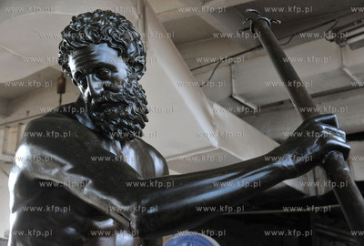 Ostatnie chwile Neptuna w Pracowni Konserwacji Zabytkow...