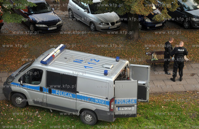 Laweczka i jej rezydent  na ul. Podwale Staromiejskie...
