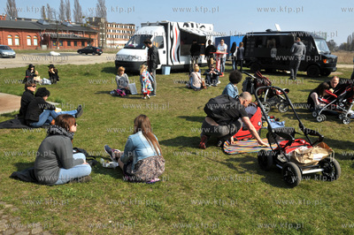 Targi mody, designu i mlodej sztuki Bakalie 13 w Europejskim...