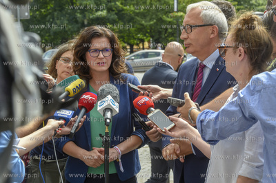 Konferecja prasowa prezydent Gdańska, aleksandry Dulkiewicz...