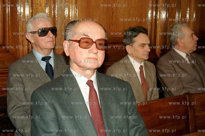 Gen,W.Jaruzelski na lawie oskarzonych w procesie "Grudnia",z...