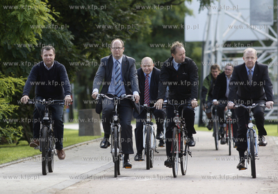 Gdansk.Uroczystosc podpisania umowy dotyczacej unijnego...