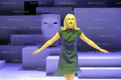 Sopot. Teatr Wybrzeze. Proba medialna sztuki Zycie...