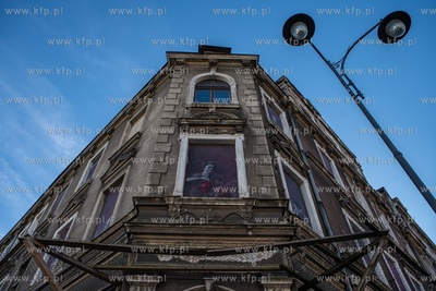 Gdańsk, Dolne Miasto, ul. Wróbla. Nz. „Serce miasta”...