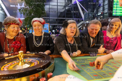 Port Lotniczy Gdańsk im. Lecha Wałęsy. Bal seniora...