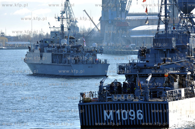 Okrety Stalego Zespolu Obrony Przeciwminowej NATO (SNMCMG-1)...