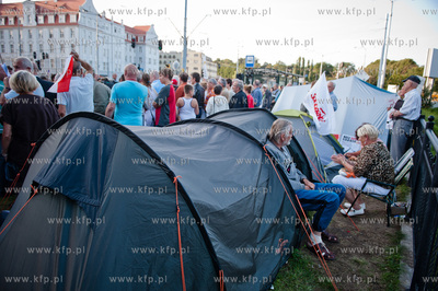 Gdansk. Transmitowany na zywo program interwencyjny...
