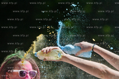 Gdansk. Park Akademicki. Color Run bedacy czescia Color...
