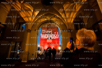 Gdansk. Logo obchodow 25-lecia pierwszych, wolnych...