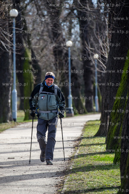 Gdansk. Podroznik Marek Kaminski startuje do kolejnego...