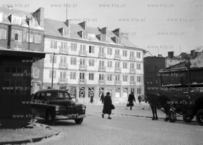 Ulica Podwale Staromiejskie, widok od strony ulicy...