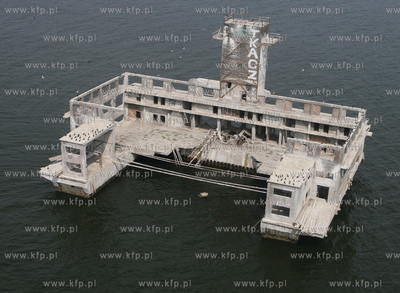 Gdynia. Nz.Torpedownia.
01.05.2008
Sebastian Elijasz...