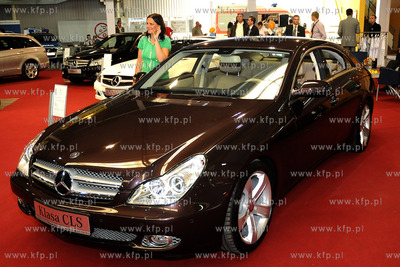 Trojmiejskie Targi Motoryzacyjne w hali wystawienniczej...