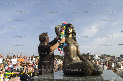 Ustka
Na molo wschodnim w Ustce odslonieto pomnik...