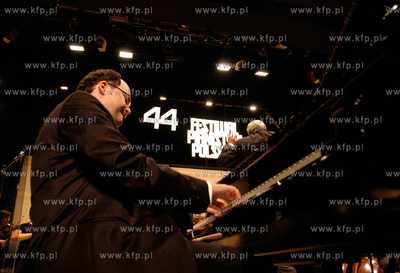 Slupsk

W Slupsku trwa 44 Festiwal Pianistyki Polskiej....