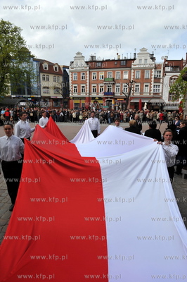 Sopot Ulica Artystow 2011. Performance patriotyczny...