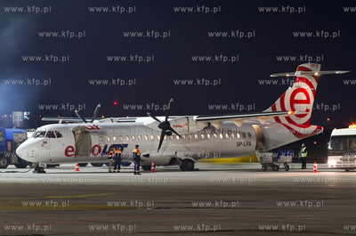 Gdansk, Rebiechowo. Nz. ATR ATR-72-202 Eurolot.
12.04.2012
fot....