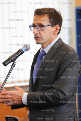 Podpisanie porozumienia miedzy Grupa LOTOS SA i Polskim...