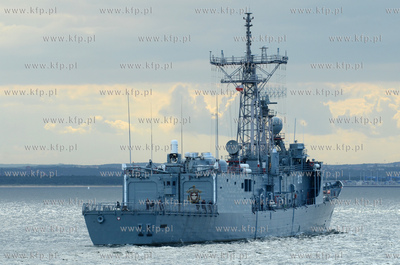 Fregata rakietowa typu Olivier Hazard Perry  ORP Gen....
