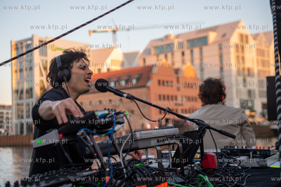 Koncert zespołu Kamp! na wodach Motławy w ramach...