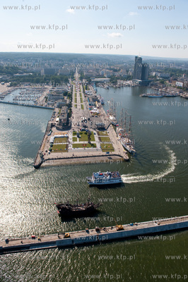 Tall Ships' Races 2009 w Gdyni z lotu ptaka. Zlot Wielkich...