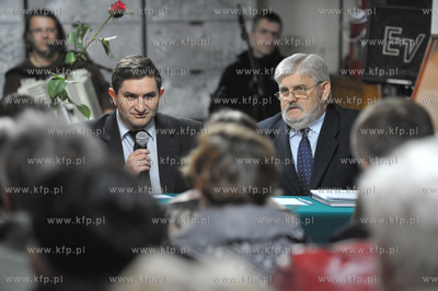 Gdynia. Dar Pomorza. Wodowanie, czyli promocja ksiazki...