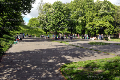 Gdanskie Dni Sasiadow.Wyprzedaz sasiedzka w Parku Bema...