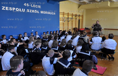 Franciszkanin ojciec Lukasz Buksa podczas reklolekcji...