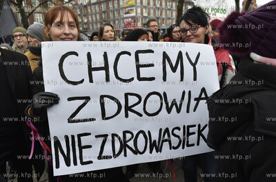 Międzynarodowy Strajk Kobiet. Przemarsz ulicami Gdańska....
