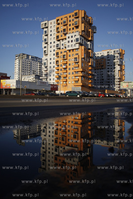 Gdansk Przymorze. Obroncow Wybrzeza. Nz Budynki mieszkalne...