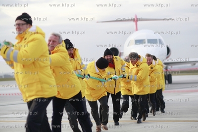 Gdansk Rebiechowo. Lotnisko im. Lecha Walesy. Uroczyste...