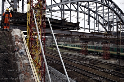 Gdansk. Remont Zoltego Wiaduktu. Prace prowadzi firma...