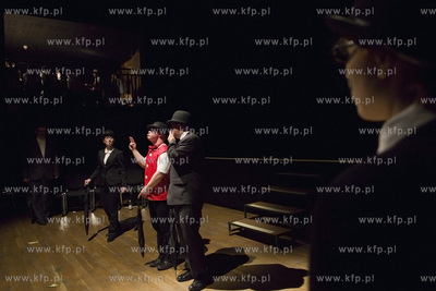 Świat Mało Znany. Przegląd teatralny grupy Im Plus...