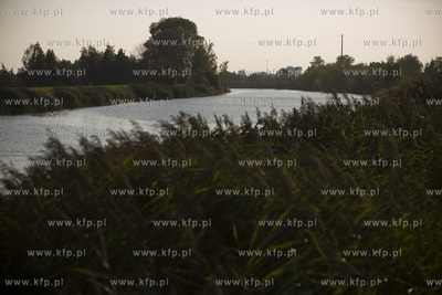 Ujście Wisły Królewieckiej do Zalewu Wiślanego.
11.08.2015
fot....