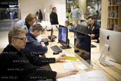 Oficjalne otwarcie Sopoteki galerii kultury miejskiej...