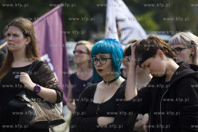 Manifestacja pt. Requiem dla Praw Kobiet.
10.09.2016
fot....