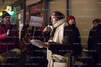 Manifestacja rodziców pod budynkiem  Kuratorium Oświaty...