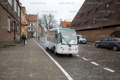 Gdańsk. Pojazdy elektryczne do przewozenia turystów...