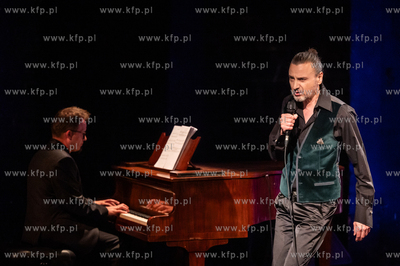 Teatr na Plaży. 60. urodziny Andr  Ochodlo i 30. Lato...