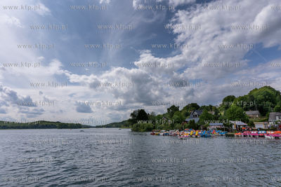 Ostrzyce. Wypożyczalnia sprzętu wodnego nad jeziorem...