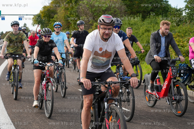 Przejazd rowerowy związany z otwarciem Ekostrady wzdłuż...