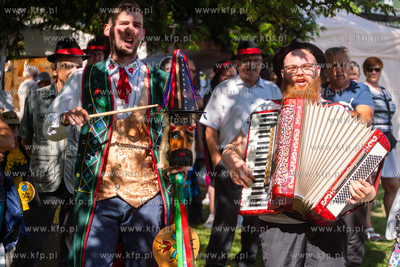 Kartuzy. Światowy Zjazd Kaszubów w 100 - lecie Karuz....
