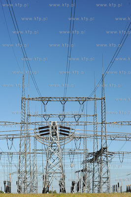 Stacja elektroenergetyczna Zarnowiec nalezaca do Polskich...