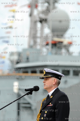 Port wojenny Oksywie w Gdyni. Przekazanie dowodzenia...