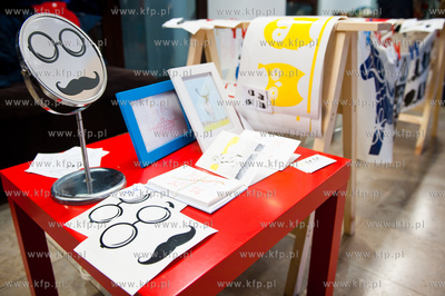 Gdansk. Foyer Opery Baltyckiej. Piata edycja targow...