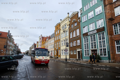 Gdansk. Odnowione fasady kamienic przy ulicy Szerokiej.
09.02.2015
fot....