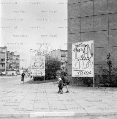 Wybory do sejmu i rad narodowych. Plakaty zachecajace...